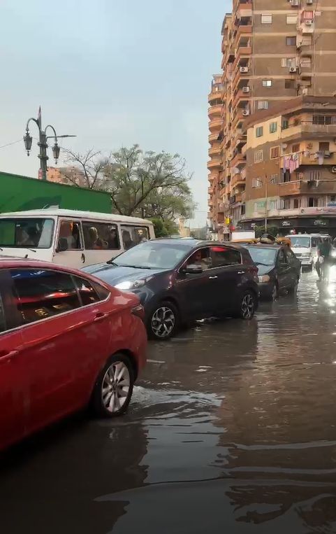 الامطار فى الشوارع الامطار فى الشوارع