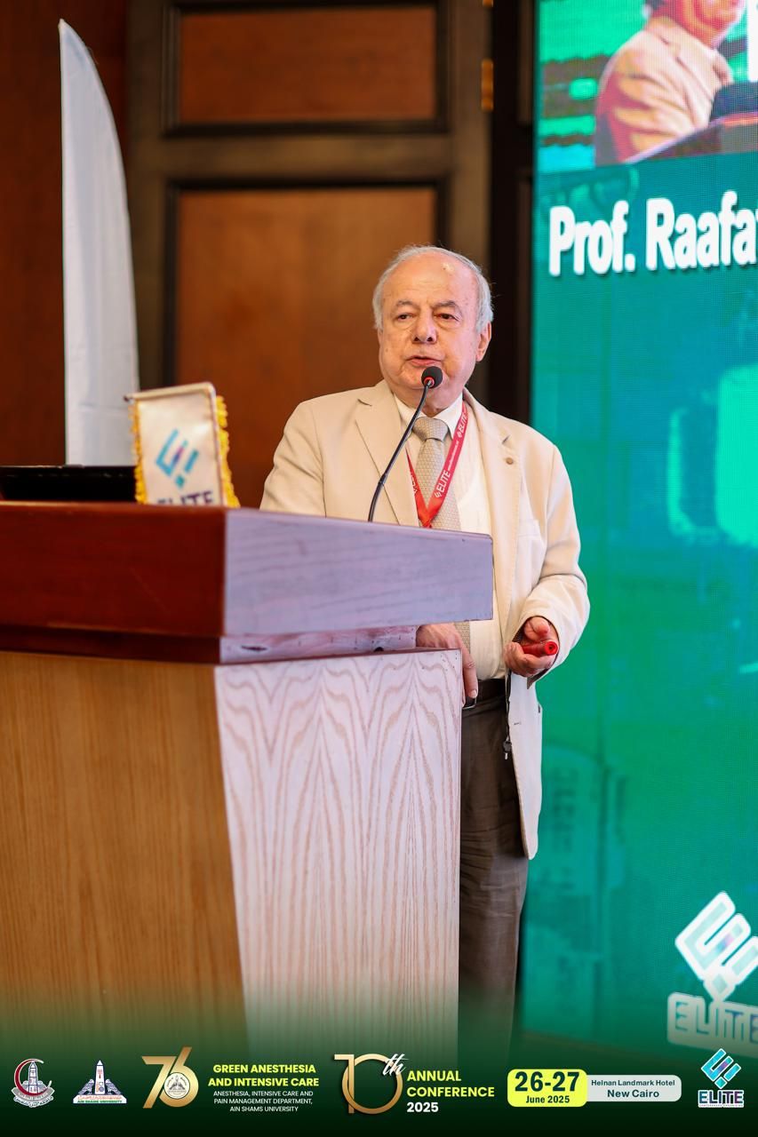 الدكتور رأفت عبد العظيم أثناء جلسة البحث العلمي الدكتور رأفت عبد العظيم أثناء جلسة البحث العلمي