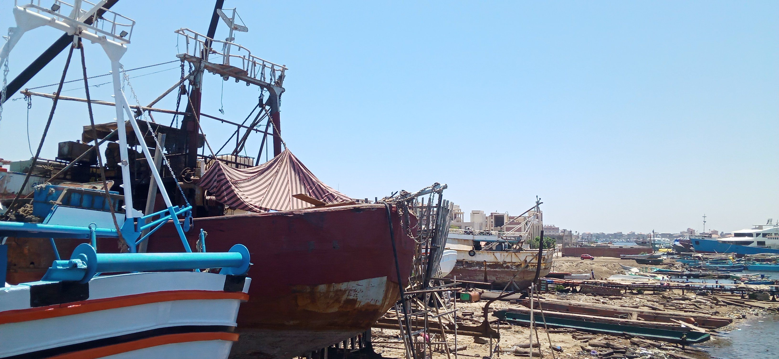 صناعة السفن بدمياط صناعة السفن بدمياط