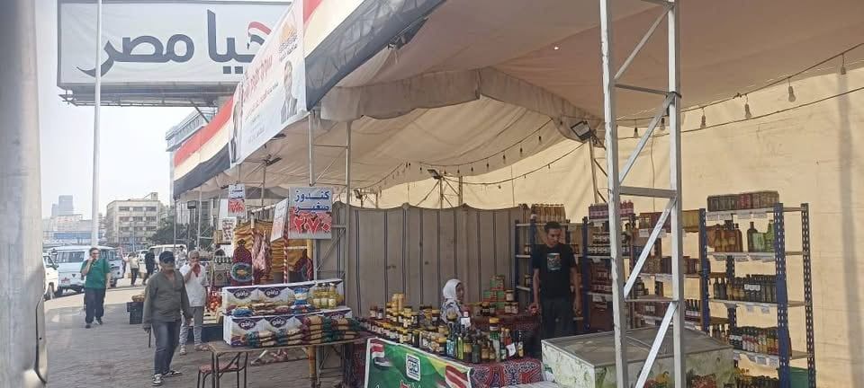 محافظ الجيزة يتابع انتظام تشغيل أسواق اليوم الواحد بأحياء إمبابة والعجوزة محافظ الجيزة يتابع انتظام تشغيل أسواق اليوم الواحد بأحياء إمبابة والعجوزة