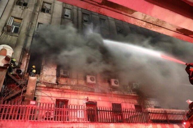 استمرار عمليات التبريد والسيطرة على حريق سنترال رمسيس بعد ظهور النيران