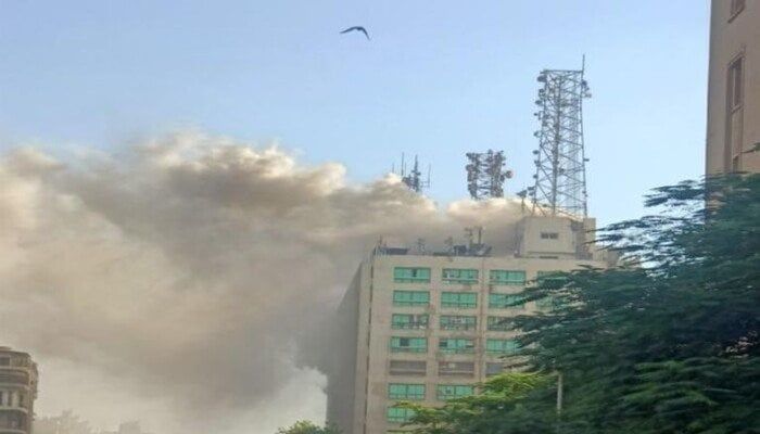 جهاز تنظيم الاتصالات يعلن السيطرة على حريق سنترال رمسيس