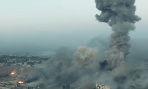 ارتفاع ضحايا غارات روسيا والأسد شرق حلب إلى 106 قتلى