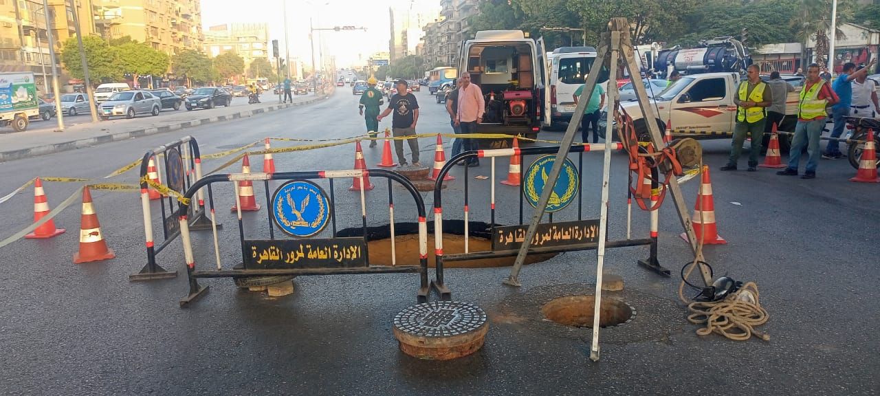 هبوط أرضي بميدان التجنيد (4) هبوط أرضي بميدان التجنيد (4)