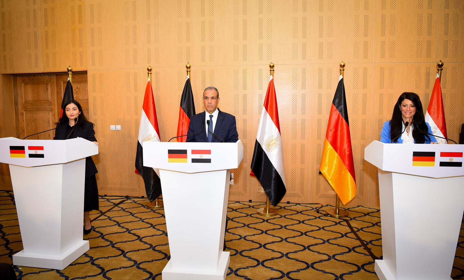 جانب من المؤتمر جانب من المؤتمر