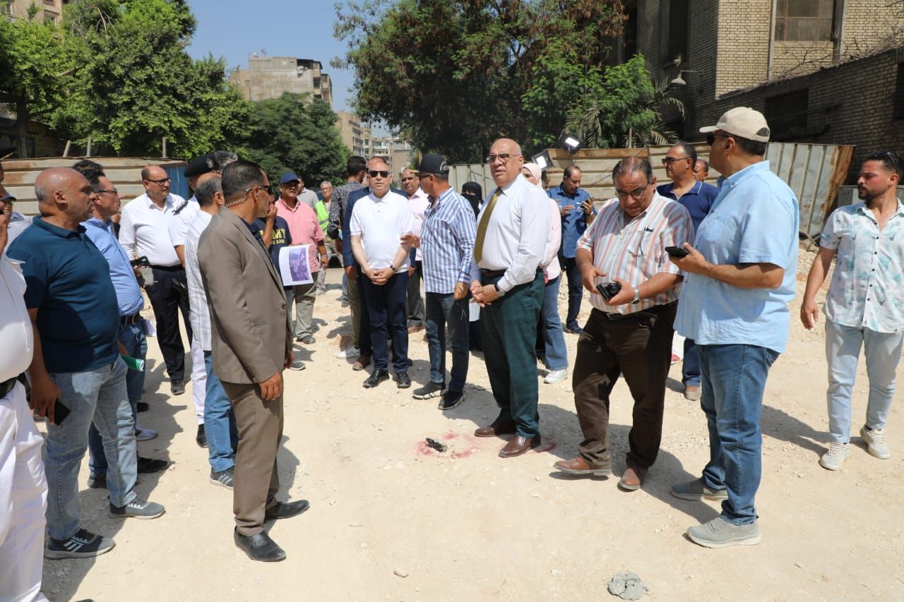 محافظ القاهرة يتفقد ميدان رمسيس (1) محافظ القاهرة يتفقد ميدان رمسيس (1)