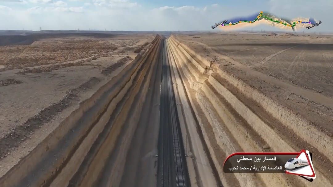 نائب رئيس الوزراء يتفقد مواقع العمل بمشروع الخط الأول للقطار السريع (2)