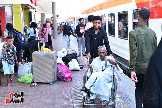 مغادرة السودانيين (9) مغادرة السودانيين (9)