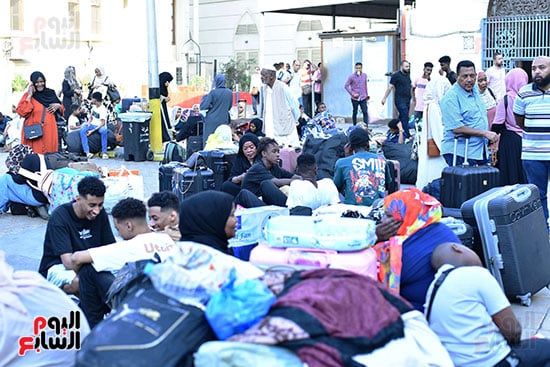 مغادرة السودانيين (27) مغادرة السودانيين (27)