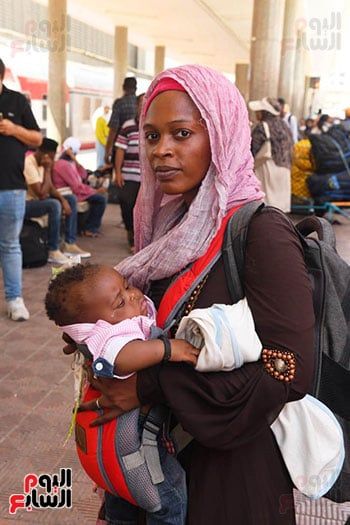 السكة الحديد تشغل قطارًا خاصًا لعودة الإخوة السودانيين طواعية (9) السكة الحديد تشغل قطارًا خاصًا لعودة الإخوة السودانيين طواعية (9)