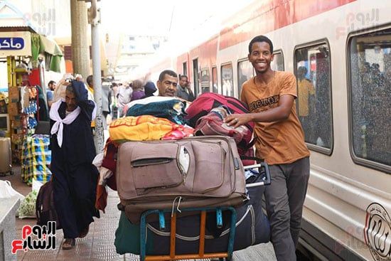 قطار العودة للسودان ينطلق من محطة مصر (7) قطار العودة للسودان ينطلق من محطة مصر (7)