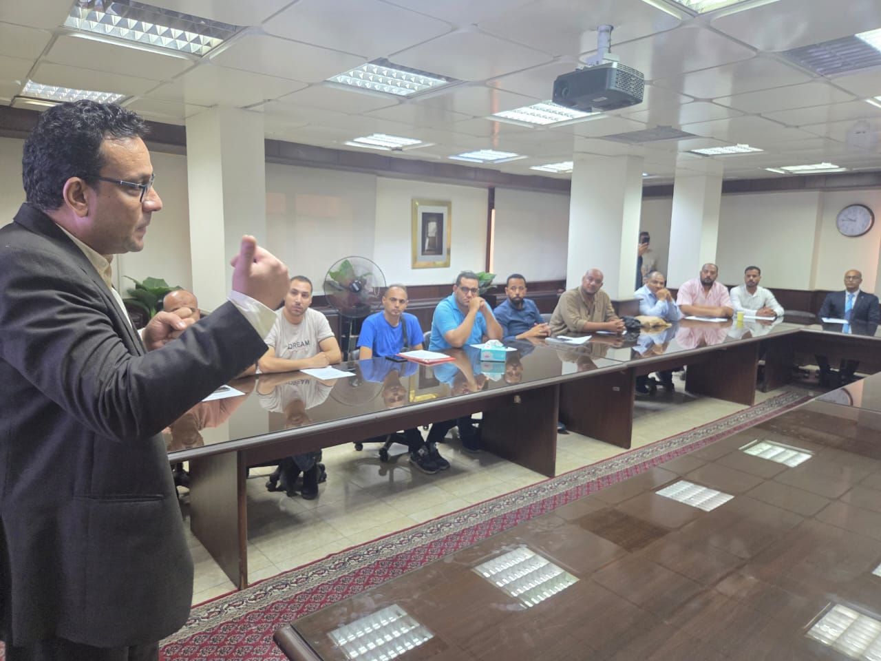 البرنامج التدريبى المجانى لتدريب وتأهيل سائقى الشاحنات (2)