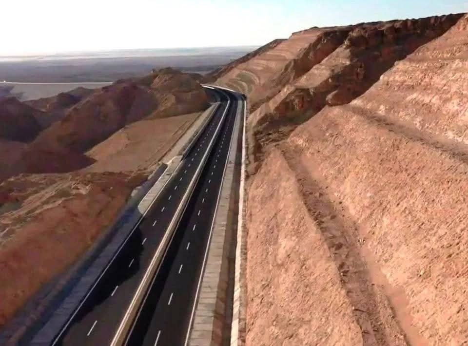 جانب من طريق تنيدة منفلوط