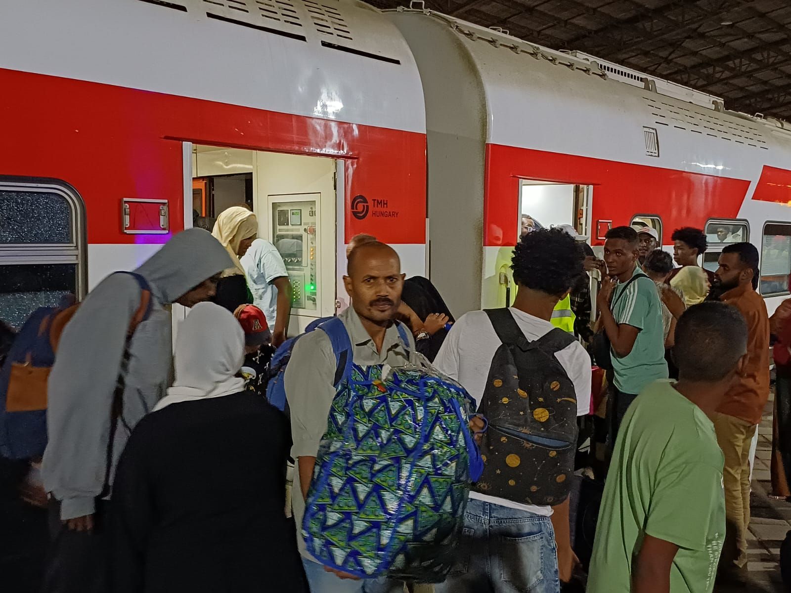 محطة السد العالى تستقبل الأشقاء السودانيين (13) محطة السد العالى تستقبل الأشقاء السودانيين (13)