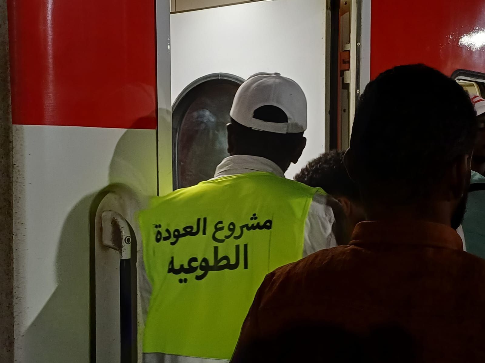 محطة السد العالى تستقبل الأشقاء السودانيين (12) محطة السد العالى تستقبل الأشقاء السودانيين (12)
