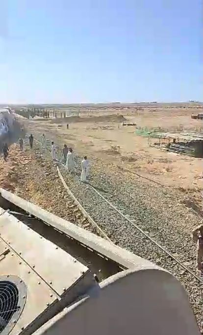 مسار القطار ووجود إلتواء فى القضبان مسار القطار ووجود إلتواء فى القضبان