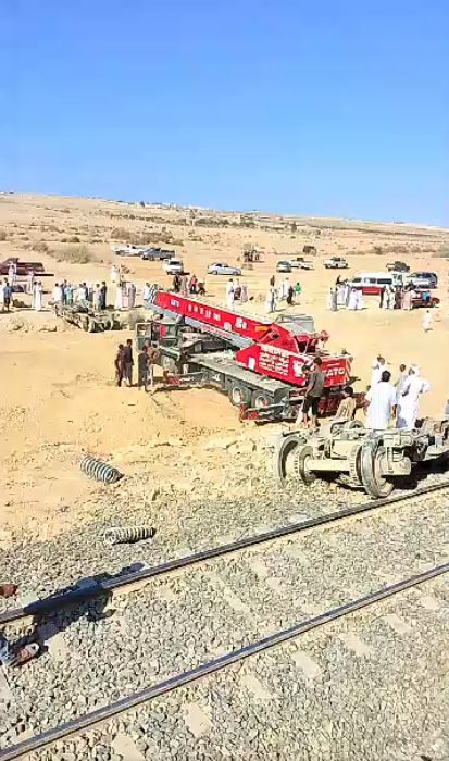 الدفع بأوناش لرفع القطار الدفع بأوناش لرفع القطار
