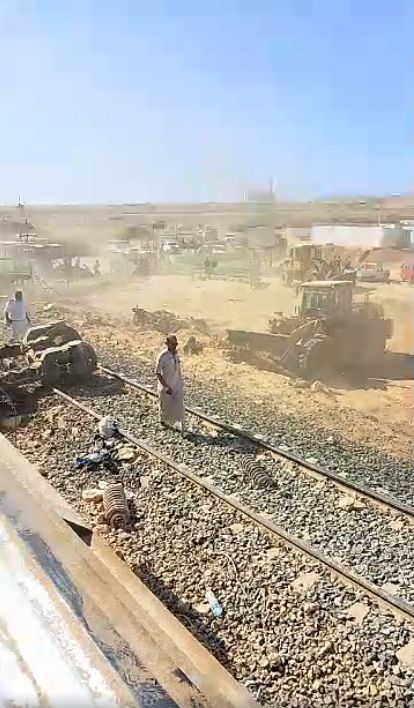 اعمال تسوية التربة لتسهيل تقديم المساعدات اعمال تسوية التربة لتسهيل تقديم المساعدات