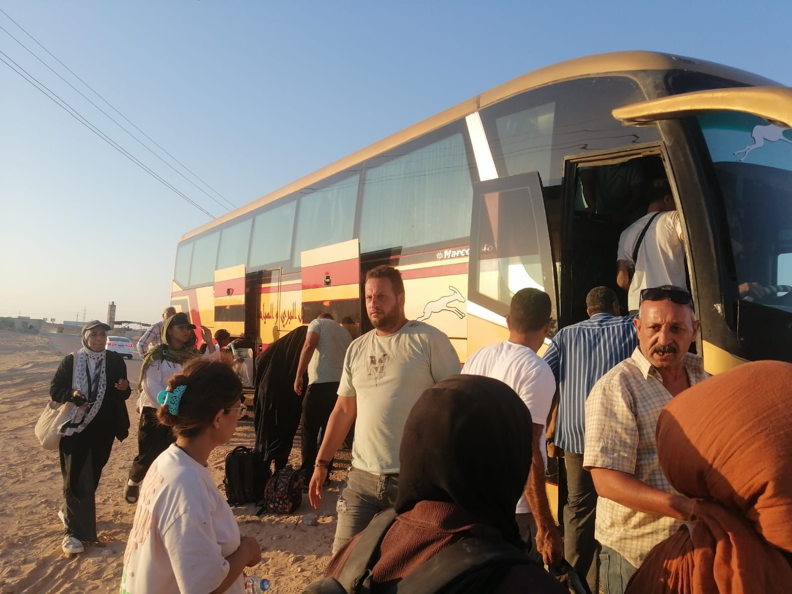 تشغيل اتوبيسات لنقل ركاب قطار مطروح (3) تشغيل اتوبيسات لنقل ركاب قطار مطروح (3)