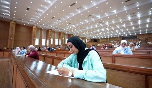 توافد الطلاب على كلية الشرطة لأداء الاختبارات المقررة (8) توافد الطلاب على كلية الشرطة لأداء الاختبارات المقررة (8)