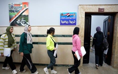 توافد الطلاب على كلية الشرطة لأداء الاختبارات المقررة (11) توافد الطلاب على كلية الشرطة لأداء الاختبارات المقررة (11)