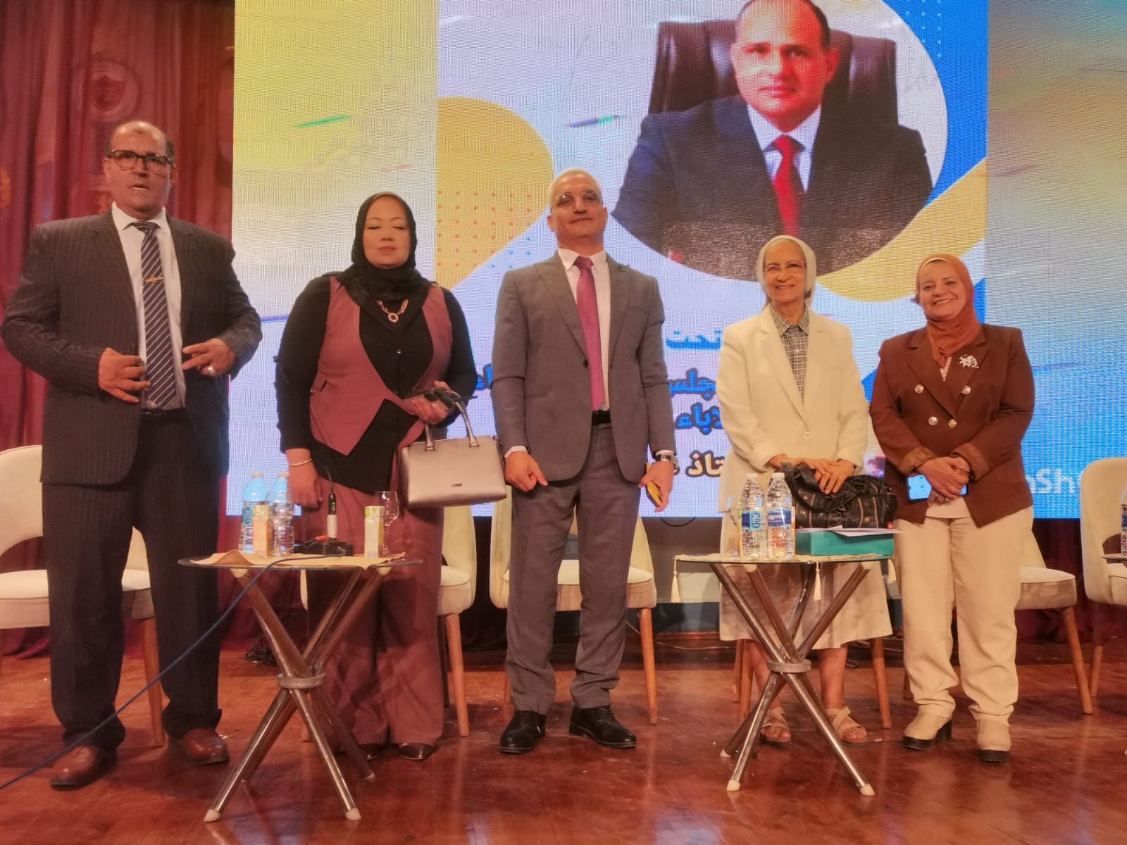 جانب من لقاء إدارة غرب جانب من لقاء إدارة غرب