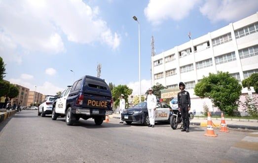 انتشار أمني واسع في محيط المدارس والجامعات (1) انتشار أمني واسع في محيط المدارس والجامعات (1)