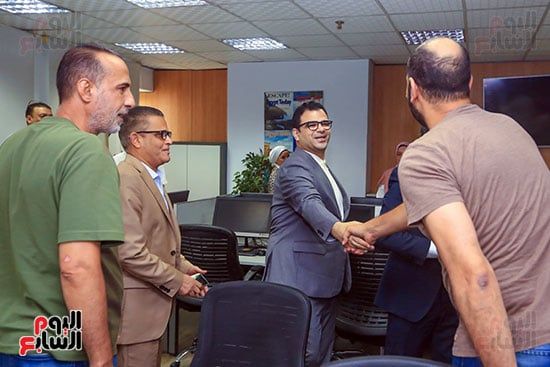 مصطفى عمار رئيس تحرير الوطن يلتقى الزملاء باليوم السابع