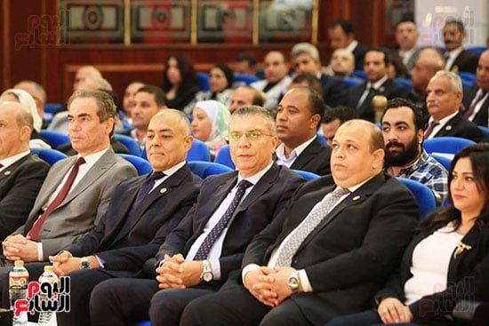 الحضور