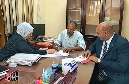 التوقيع-فى-حضور-مسؤل-الأعاقة