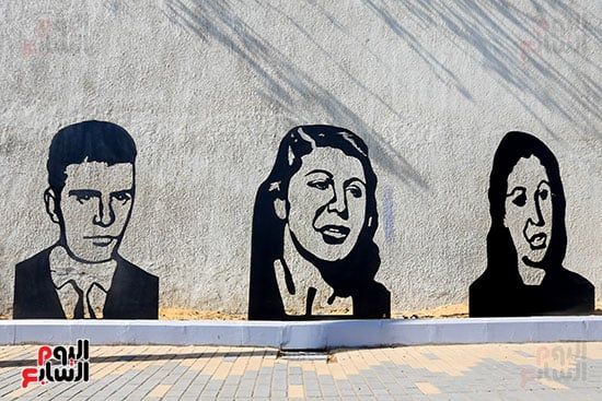 مجسمات فنية في محيط المتحف الكبير مجسمات فنية في محيط المتحف الكبير