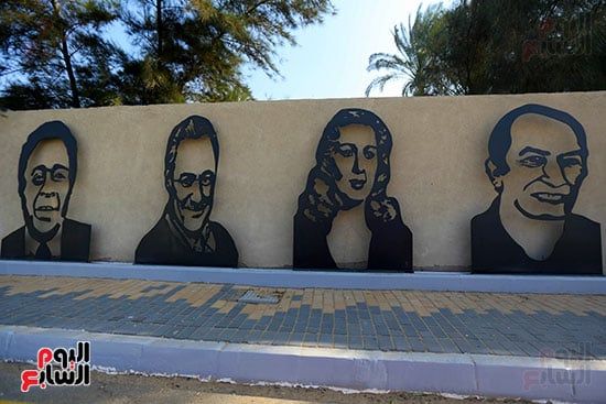 رموز مصر يزينون محيط المتحف المصري الكبير رموز مصر يزينون محيط المتحف المصري الكبير