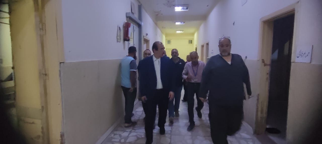 نائب وزير الصحة فى مستشفى حلوان العام نائب وزير الصحة فى مستشفى حلوان العام