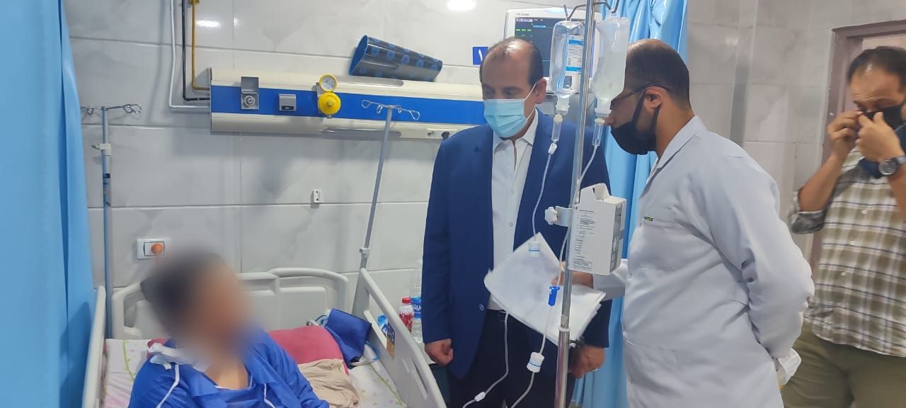 نائب وزير الصحة يتابع حالة المواطنين نائب وزير الصحة يتابع حالة المواطنين
