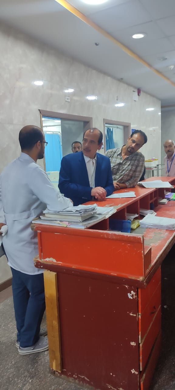نائب وزير الصحة يتابع العمل نائب وزير الصحة يتابع العمل