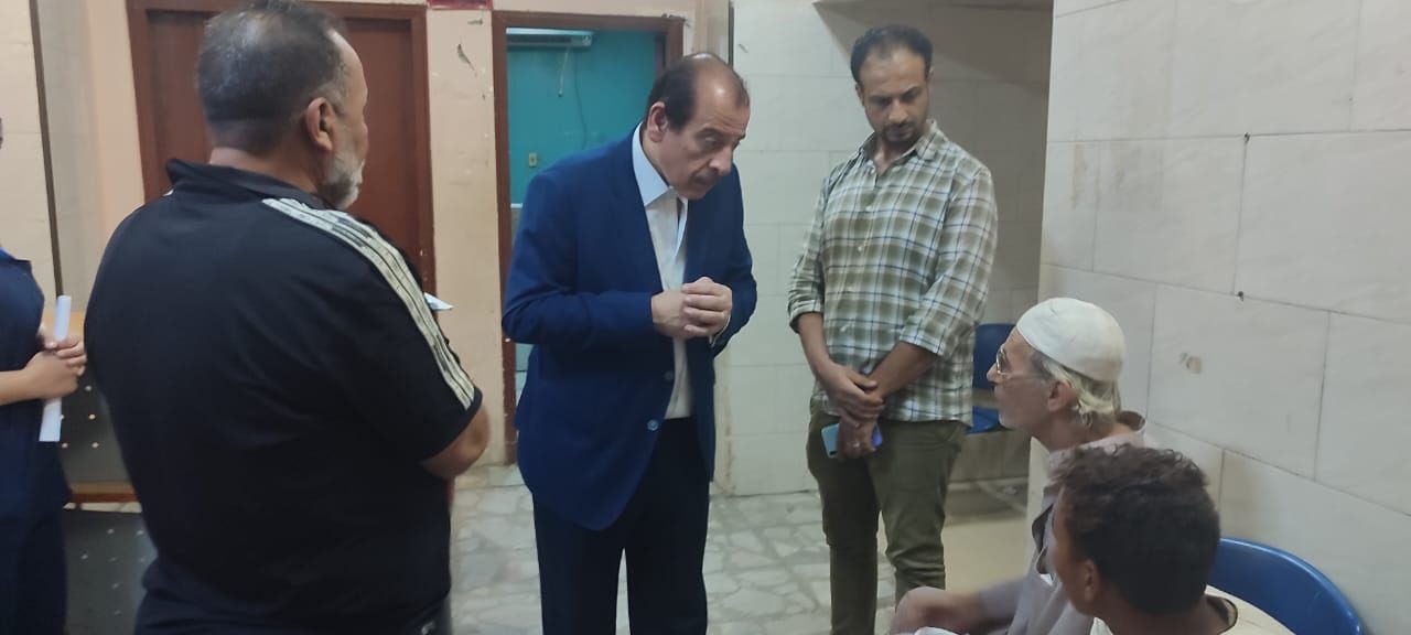 جانب من جولة نائب وزير الصحة جانب من جولة نائب وزير الصحة