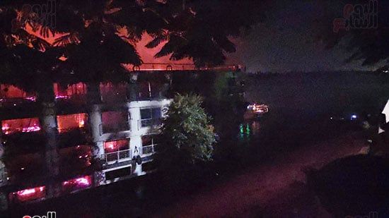 حريق-فى-مركب-نيلى حريق-فى-مركب-نيلى