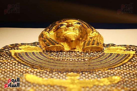 قناع ذهبي قناع ذهبي