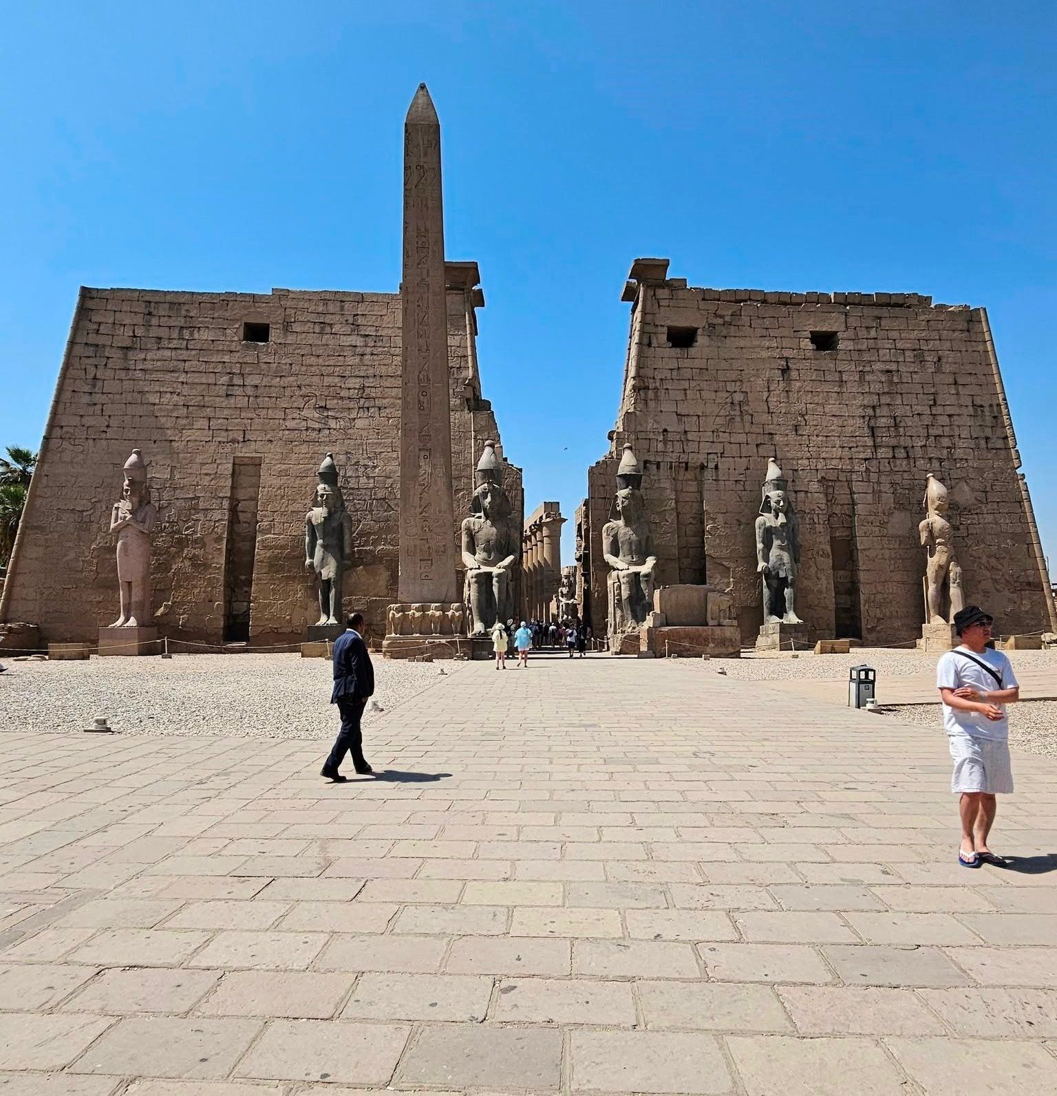 زيارات السياح فى معبد الأقصر