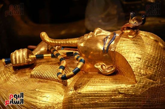 القناع الذهبي القناع الذهبي