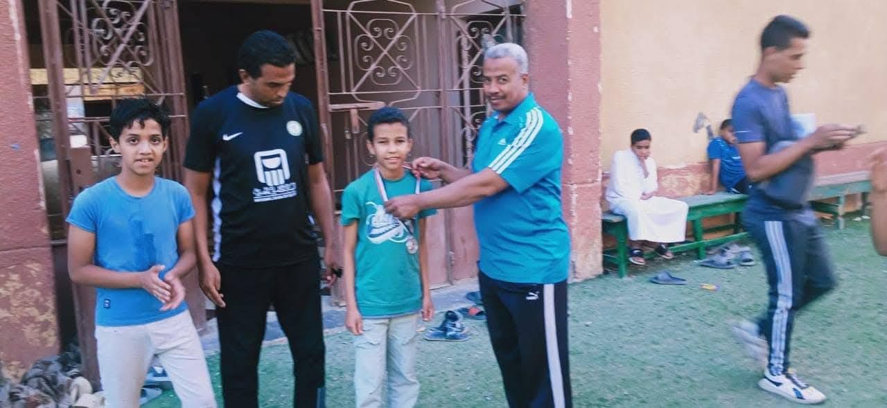 تكريم الأطفال الأيتام فى فعاليات المشروع القومى بالطود تكريم الأطفال الأيتام فى فعاليات المشروع القومى بالطود