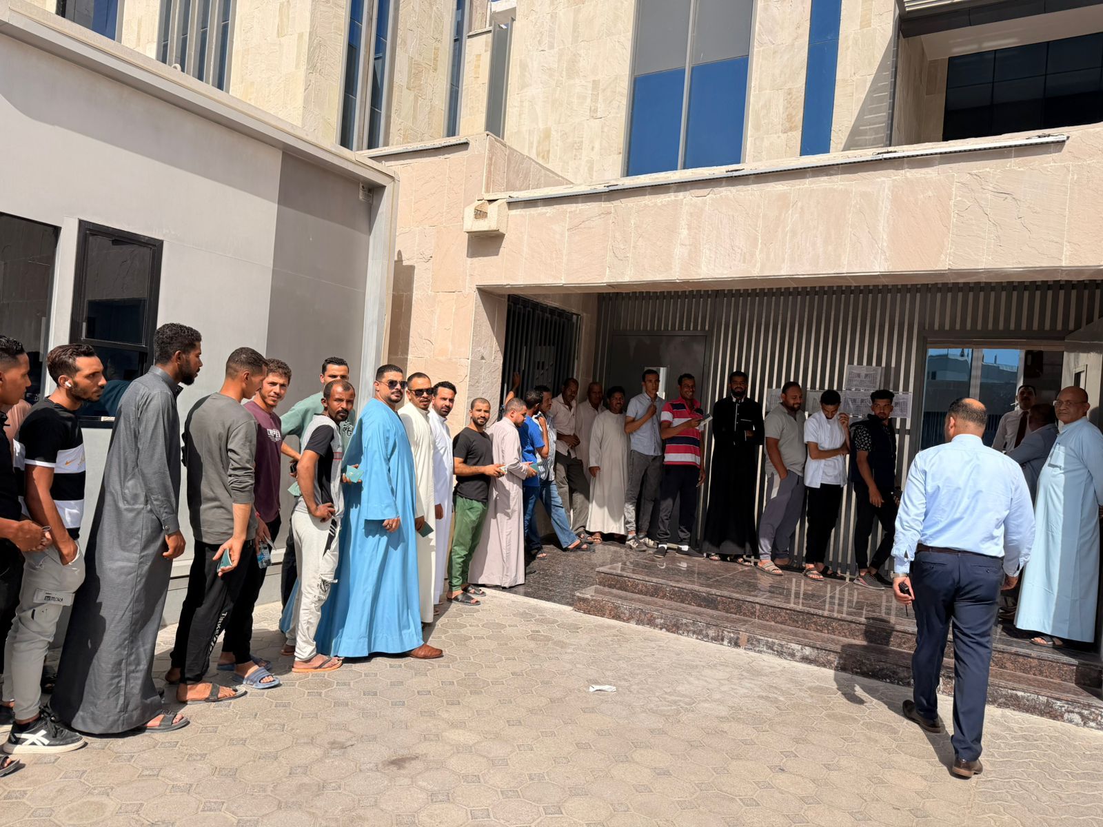 القنصلية المصرية فى دبى القنصلية المصرية فى دبى