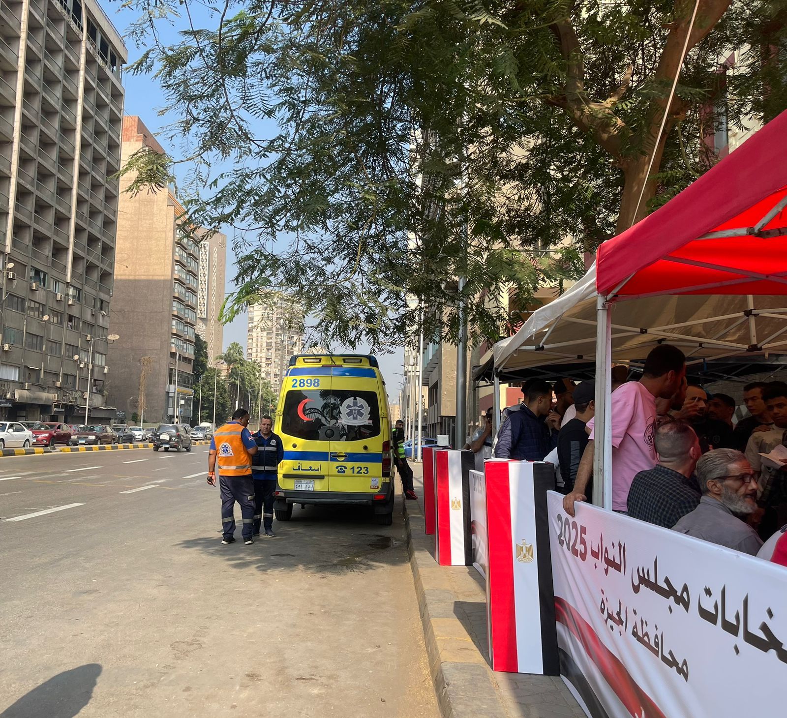 سيارات مجهزة أمام اللجان فى الجيزة لخدمة الناخبين