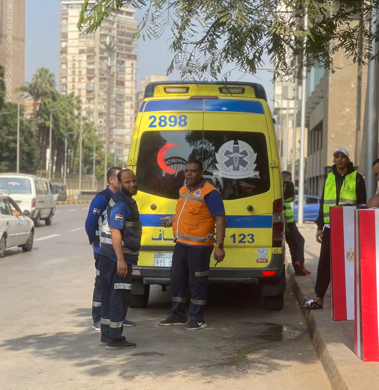 الإسعاف أمام اللجان فى الجيزة