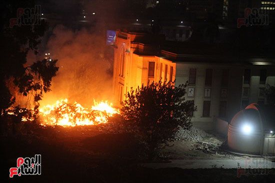 حريق فى مخلفات زراعية بحديقة المتحف الزراعى بالدقى