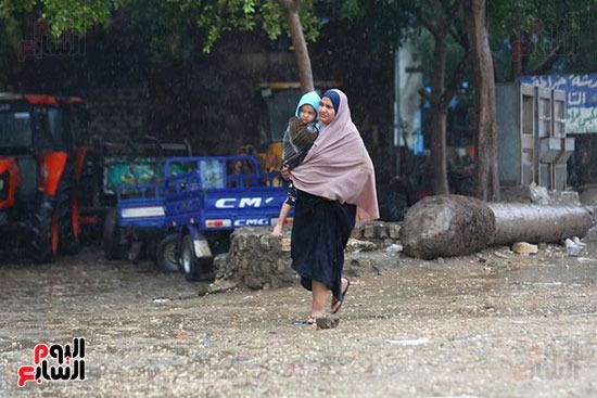 سقوط الأمطار بجنوب الجيزة
