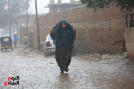 سقوط الأمطار بالعياط