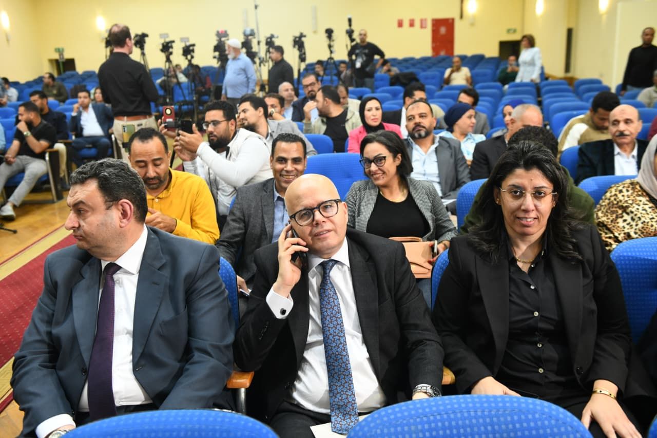 جانب من الحضور فيس المؤتمر (9)