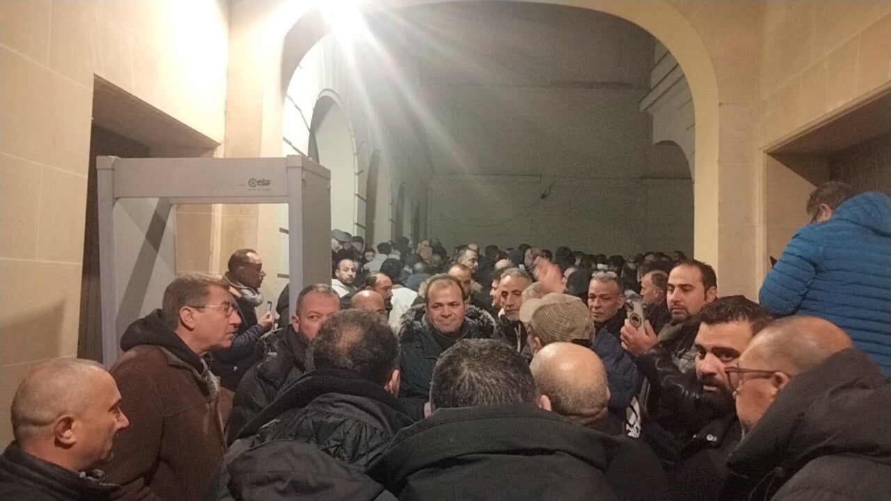 توافد المصريين على اللجان فى باريس