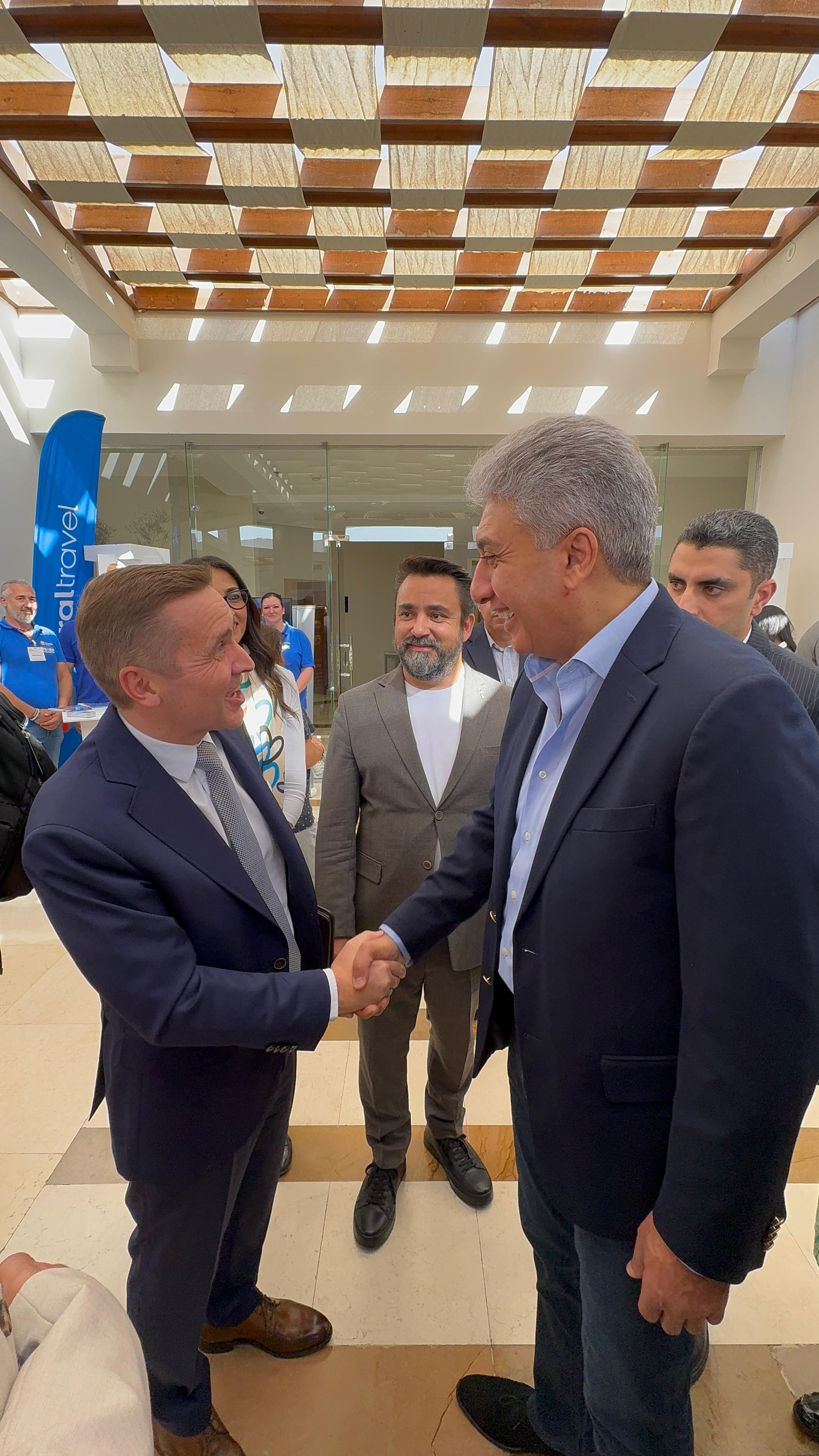 وزير السياحة يشارك في مؤتمر رابطة وكالات السفر الألمانية